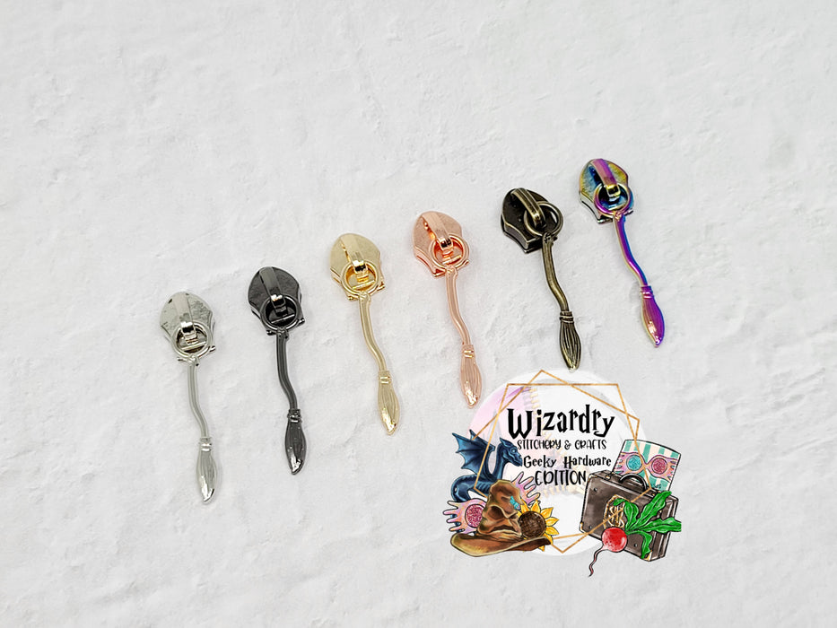 Broom #5 Nylon Zipper Pulls