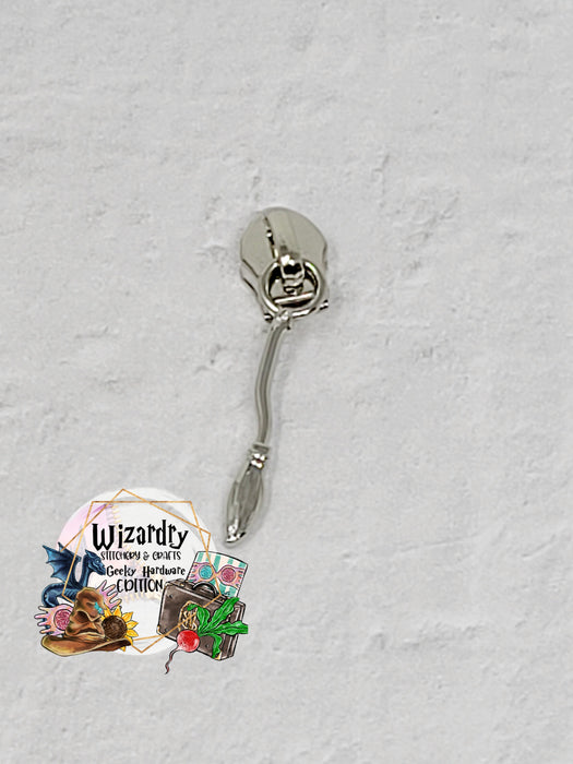 Broom #5 Nylon Zipper Pulls