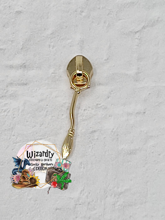 Broom #5 Nylon Zipper Pulls