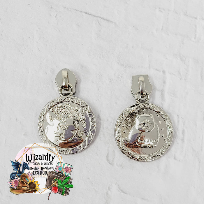 Round Cat Plates #5 Nylon Zipper Pulls
