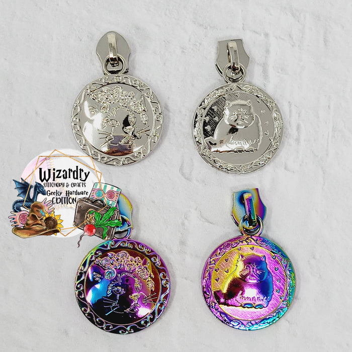 Round Cat Plates #5 Nylon Zipper Pulls