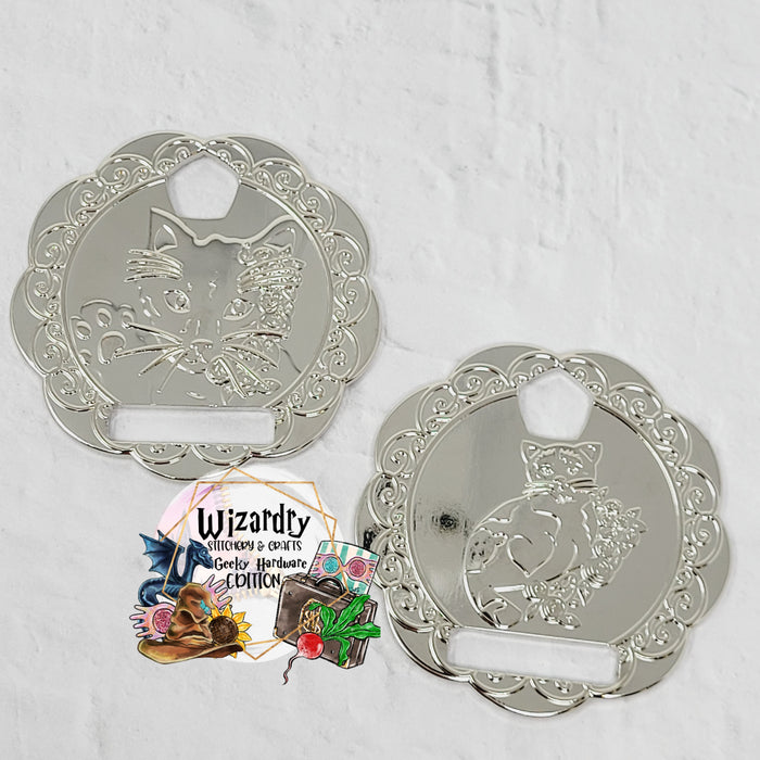 Scalloped Cat Plate Connector (Single)